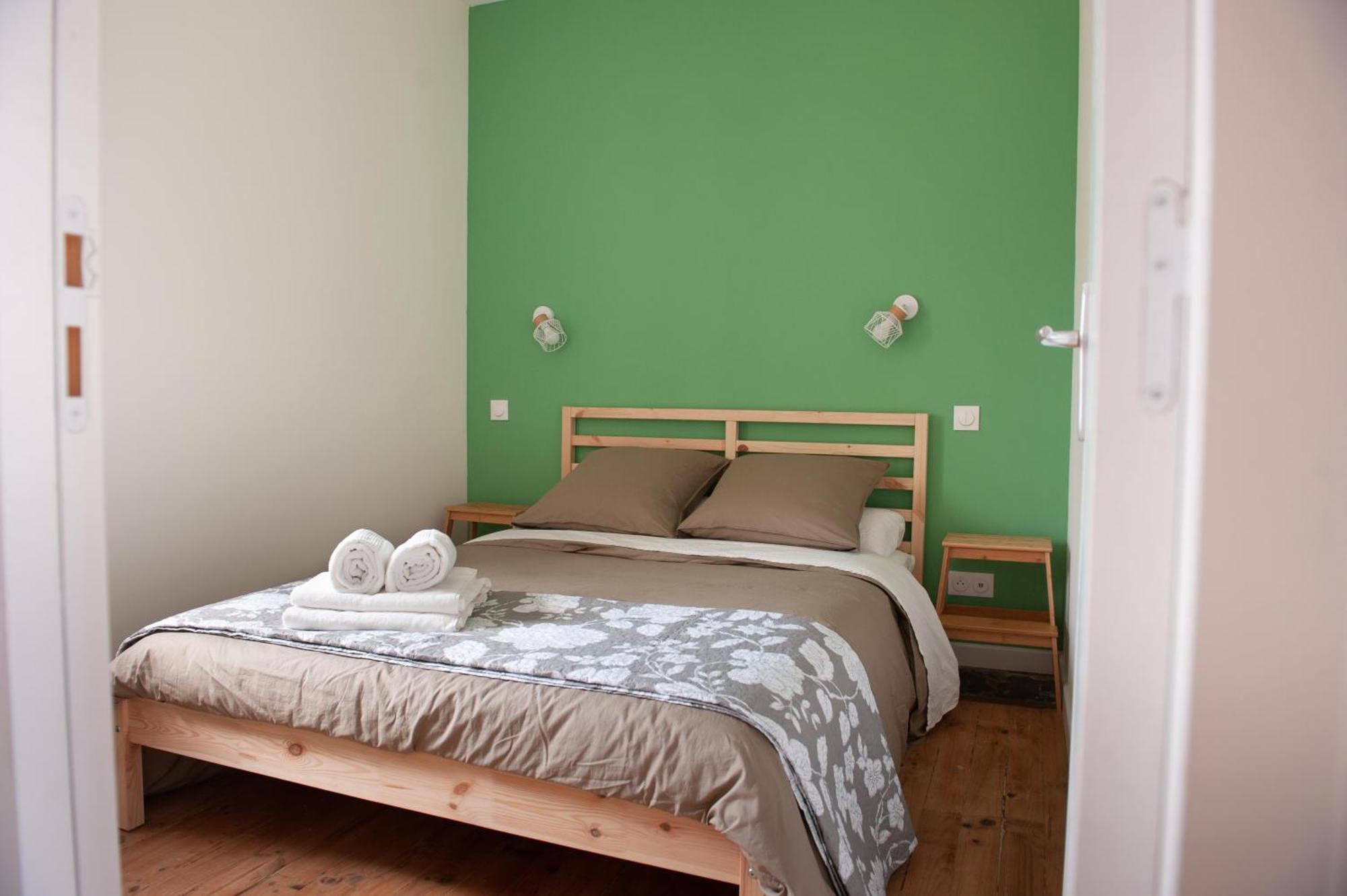 Immeuble De 3 Appartements Avec Cour Interieure Breszt Kültér fotó