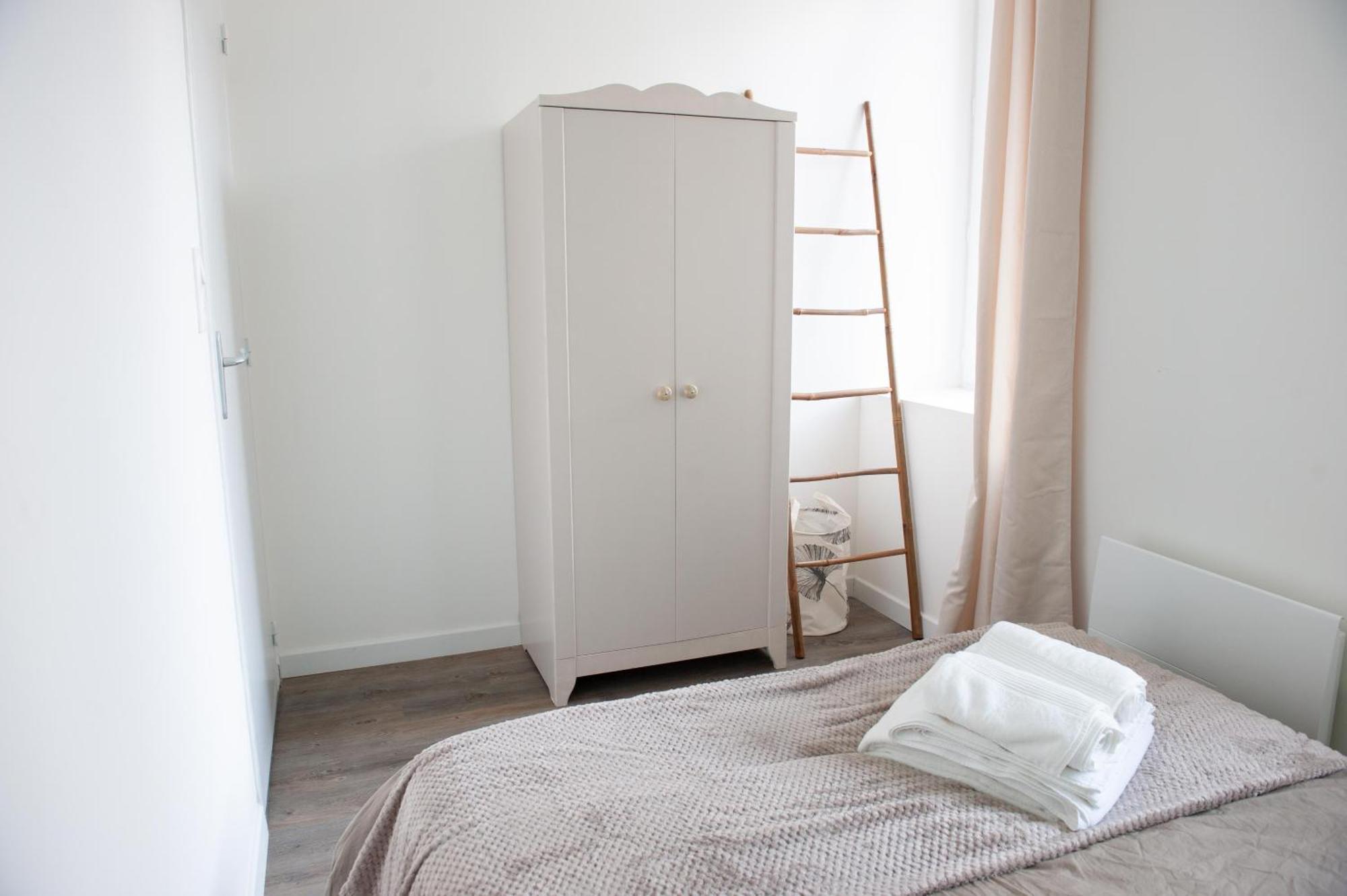 Immeuble De 3 Appartements Avec Cour Interieure Breszt Szoba fotó