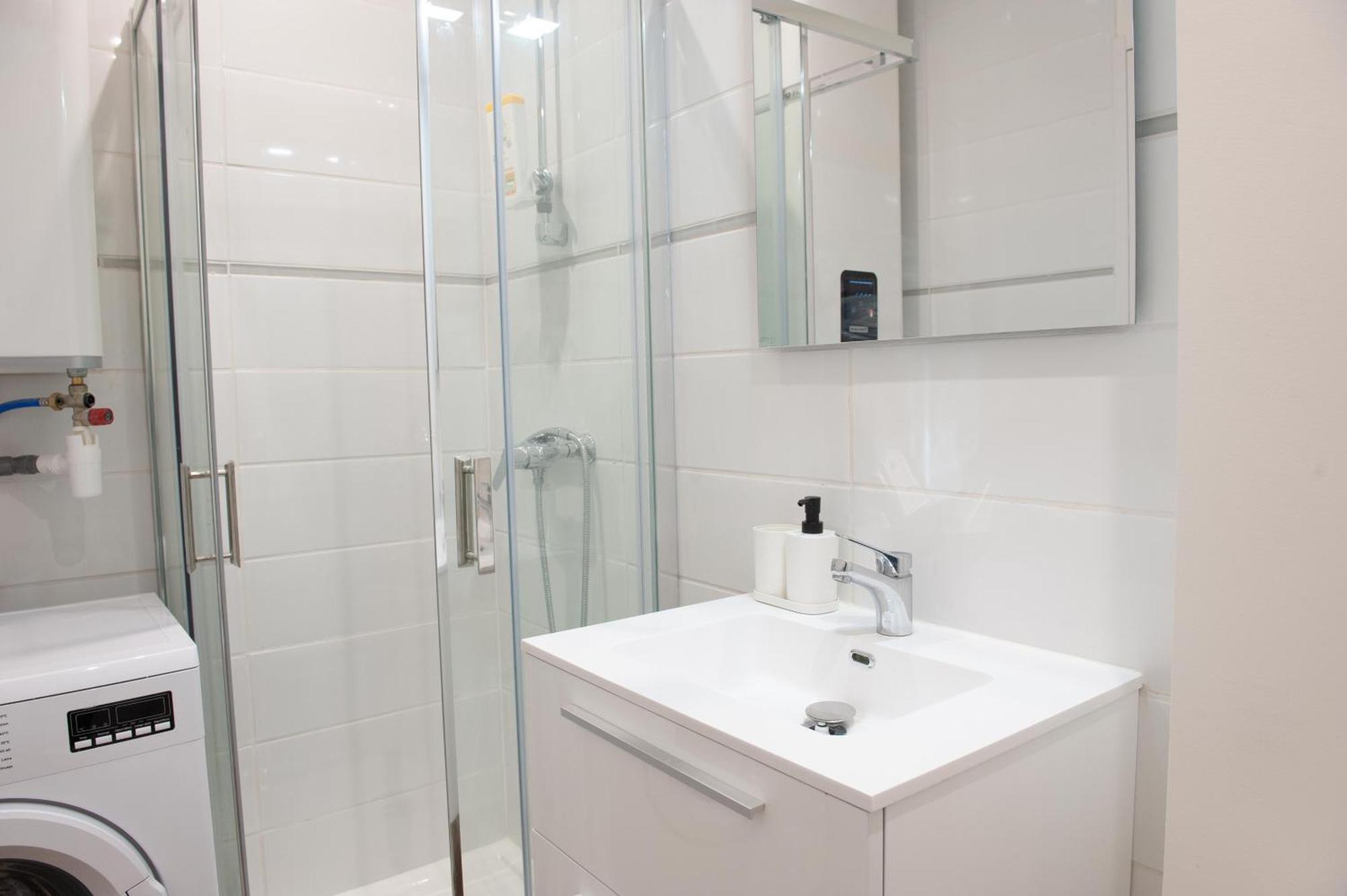 Immeuble De 3 Appartements Avec Cour Interieure Breszt Szoba fotó